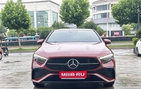 Mercedes-Benz A-Класс, 2023 год, 1 690 000 рублей, 2 фотография