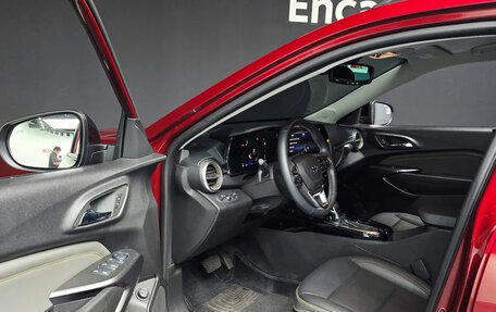 Chevrolet Trax, 2023 год, 2 416 000 рублей, 7 фотография