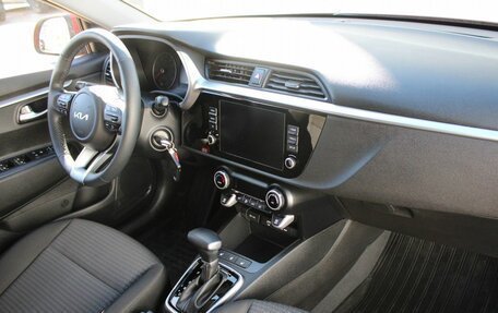 KIA Rio IV, 2021 год, 1 999 000 рублей, 8 фотография