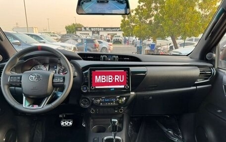 Toyota Hilux VIII, 2026 год, 9 752 899 рублей, 13 фотография