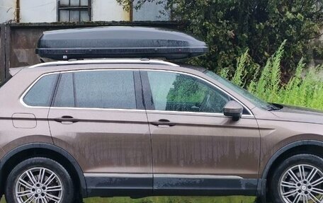 Volkswagen Tiguan II, 2018 год, 2 129 000 рублей, 4 фотография
