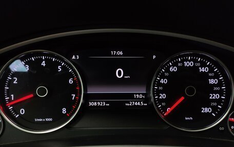 Volkswagen Touareg III, 2015 год, 2 510 000 рублей, 11 фотография