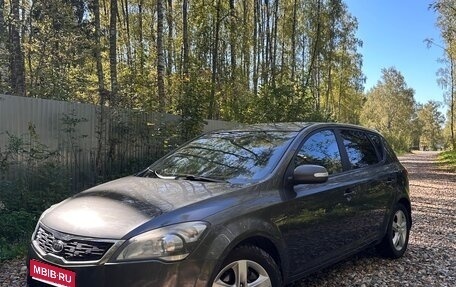 KIA cee'd I рестайлинг, 2010 год, 690 000 рублей, 1 фотография