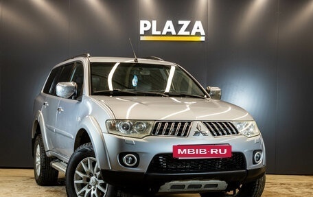 Mitsubishi Pajero Sport II рестайлинг, 2013 год, 1 749 000 рублей, 2 фотография