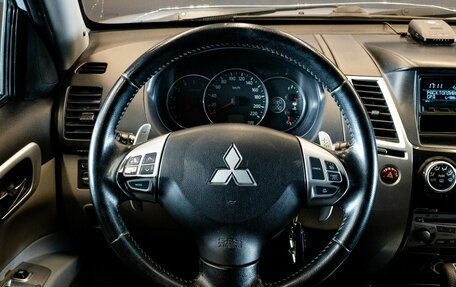 Mitsubishi Pajero Sport II рестайлинг, 2013 год, 1 749 000 рублей, 6 фотография