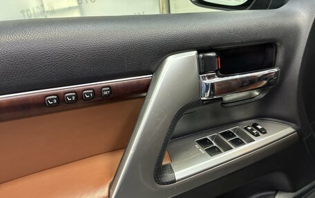 Toyota Land Cruiser 200, 2015 год, 3 399 000 рублей, 9 фотография