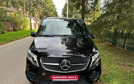 Mercedes-Benz V-Класс, 2022 год, 9 500 000 рублей, 3 фотография