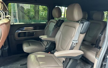Mercedes-Benz V-Класс, 2022 год, 9 500 000 рублей, 16 фотография