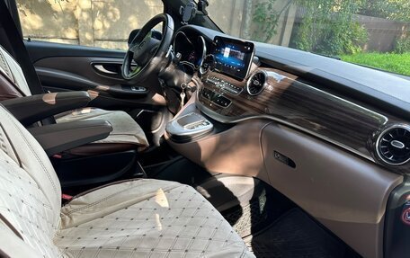 Mercedes-Benz V-Класс, 2022 год, 9 500 000 рублей, 23 фотография
