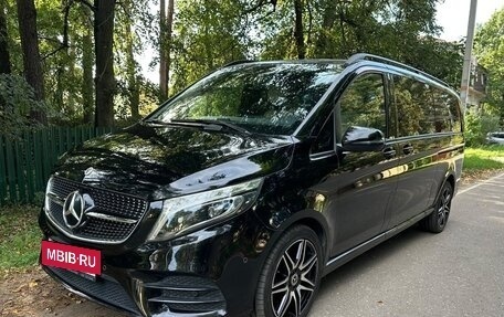Mercedes-Benz V-Класс, 2022 год, 9 500 000 рублей, 13 фотография