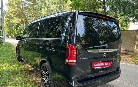 Mercedes-Benz V-Класс, 2022 год, 9 500 000 рублей, 14 фотография