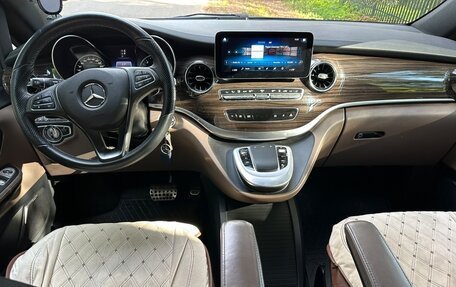 Mercedes-Benz V-Класс, 2022 год, 9 500 000 рублей, 25 фотография