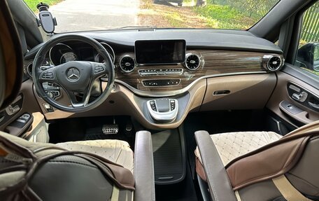 Mercedes-Benz V-Класс, 2022 год, 9 500 000 рублей, 28 фотография