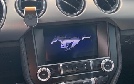 Ford Mustang VI рестайлинг, 2022 год, 4 000 000 рублей, 10 фотография