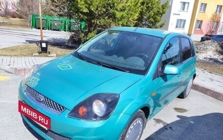 Ford Fiesta, 2006 год, 350 000 рублей, 2 фотография