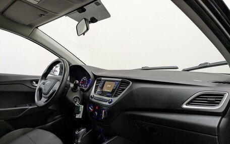 Hyundai Solaris II рестайлинг, 2017 год, 1 015 000 рублей, 16 фотография