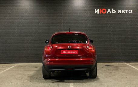Nissan Juke II, 2012 год, 900 000 рублей, 6 фотография