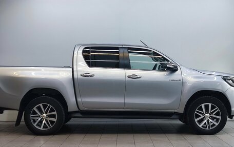 Toyota Hilux VIII, 2016 год, 2 850 000 рублей, 4 фотография