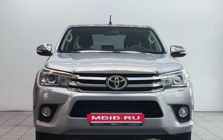 Toyota Hilux VIII, 2016 год, 2 850 000 рублей, 2 фотография