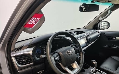 Toyota Hilux VIII, 2016 год, 2 850 000 рублей, 14 фотография