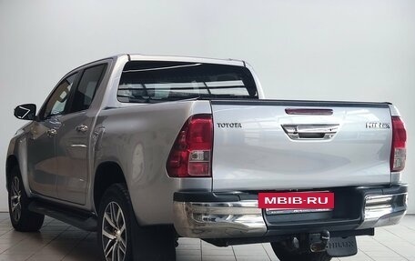 Toyota Hilux VIII, 2016 год, 2 850 000 рублей, 7 фотография