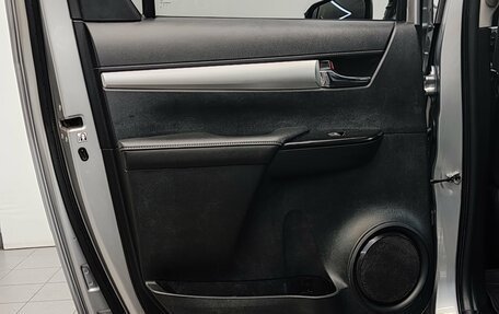 Toyota Hilux VIII, 2016 год, 2 850 000 рублей, 33 фотография