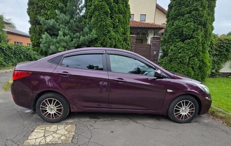 Hyundai Solaris II рестайлинг, 2013 год, 750 000 рублей, 3 фотография