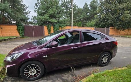 Hyundai Solaris II рестайлинг, 2013 год, 750 000 рублей, 4 фотография