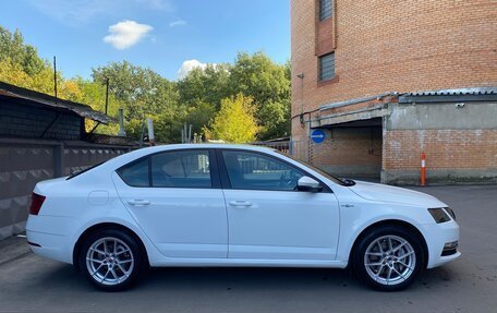 Skoda Octavia, 2019 год, 1 850 000 рублей, 4 фотография