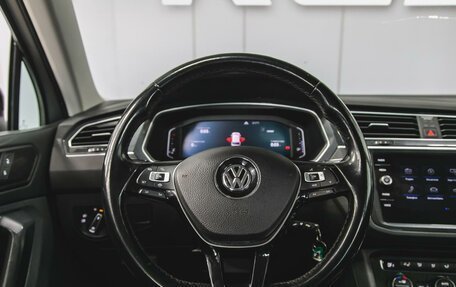 Volkswagen Tiguan II, 2019 год, 2 600 000 рублей, 20 фотография