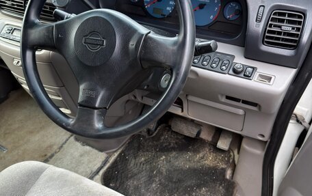 Nissan Serena II, 2001 год, 430 000 рублей, 5 фотография