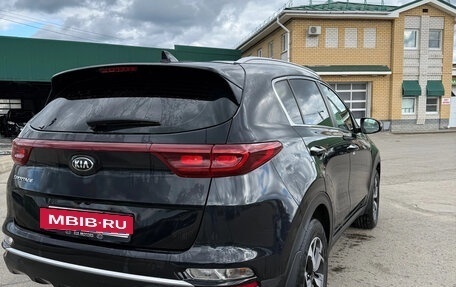 KIA Sportage IV рестайлинг, 2020 год, 2 250 000 рублей, 4 фотография