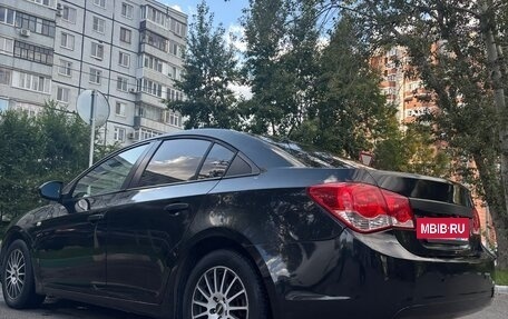 Chevrolet Cruze II, 2011 год, 638 000 рублей, 4 фотография