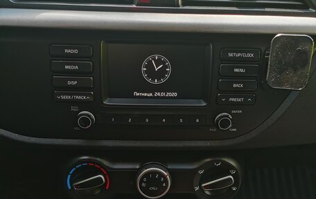 KIA Rio IV, 2018 год, 690 000 рублей, 8 фотография