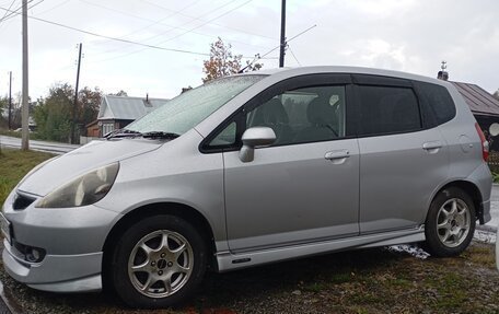 Honda Fit III, 2002 год, 450 000 рублей, 3 фотография