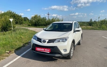 Toyota RAV4, 2013 год, 2 300 000 рублей, 2 фотография
