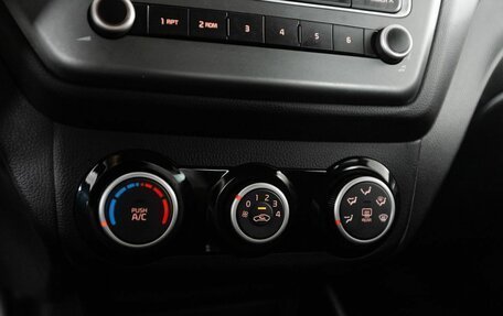 KIA Rio III рестайлинг, 2017 год, 1 220 000 рублей, 10 фотография