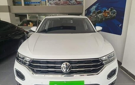 Volkswagen T-Roc I, 2022 год, 1 437 006 рублей, 2 фотография