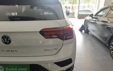 Volkswagen T-Roc I, 2022 год, 1 437 006 рублей, 7 фотография