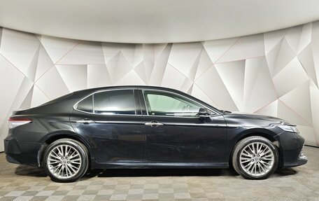 Toyota Camry, 2019 год, 2 250 000 рублей, 6 фотография