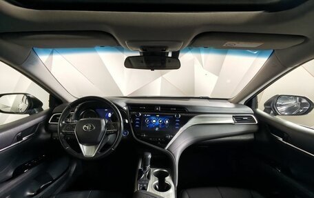 Toyota Camry, 2019 год, 2 250 000 рублей, 14 фотография
