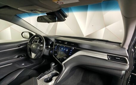 Toyota Camry, 2019 год, 2 250 000 рублей, 13 фотография