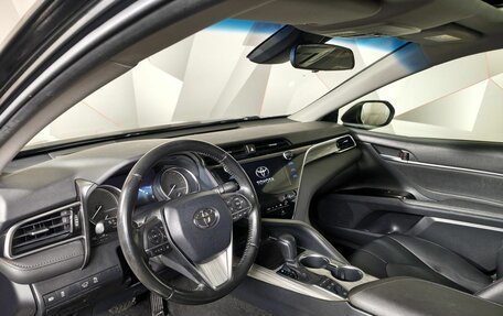 Toyota Camry, 2019 год, 2 250 000 рублей, 19 фотография