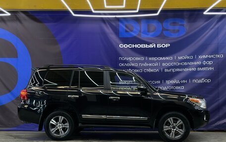 Toyota Land Cruiser 200, 2012 год, 3 150 000 рублей, 7 фотография