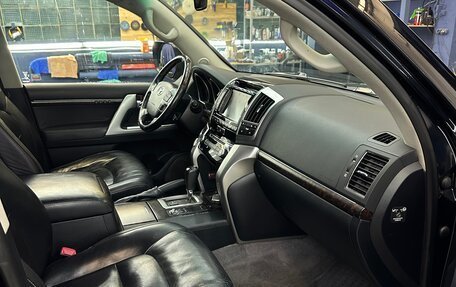 Toyota Land Cruiser 200, 2012 год, 3 150 000 рублей, 18 фотография