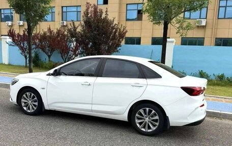 Chevrolet Monza, 2022 год, 1 495 000 рублей, 3 фотография