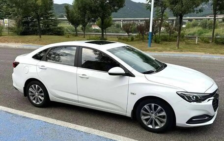 Chevrolet Monza, 2022 год, 1 495 000 рублей, 4 фотография