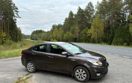 KIA Rio III рестайлинг, 2015 год, 930 000 рублей, 3 фотография