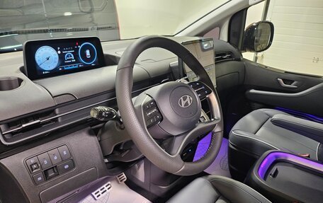 Hyundai Staria, 2025 год, 9 975 000 рублей, 14 фотография