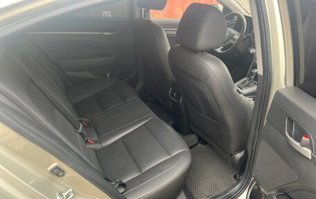 Hyundai Elantra VI рестайлинг, 2016 год, 1 230 000 рублей, 8 фотография